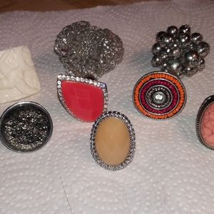 Lot of 8 costume jewelry fashion rings